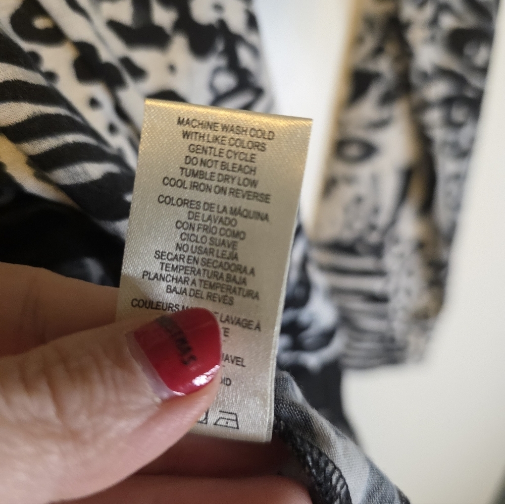 Simply Noelle Animal Print Top Size XS - Picture 7 of 10